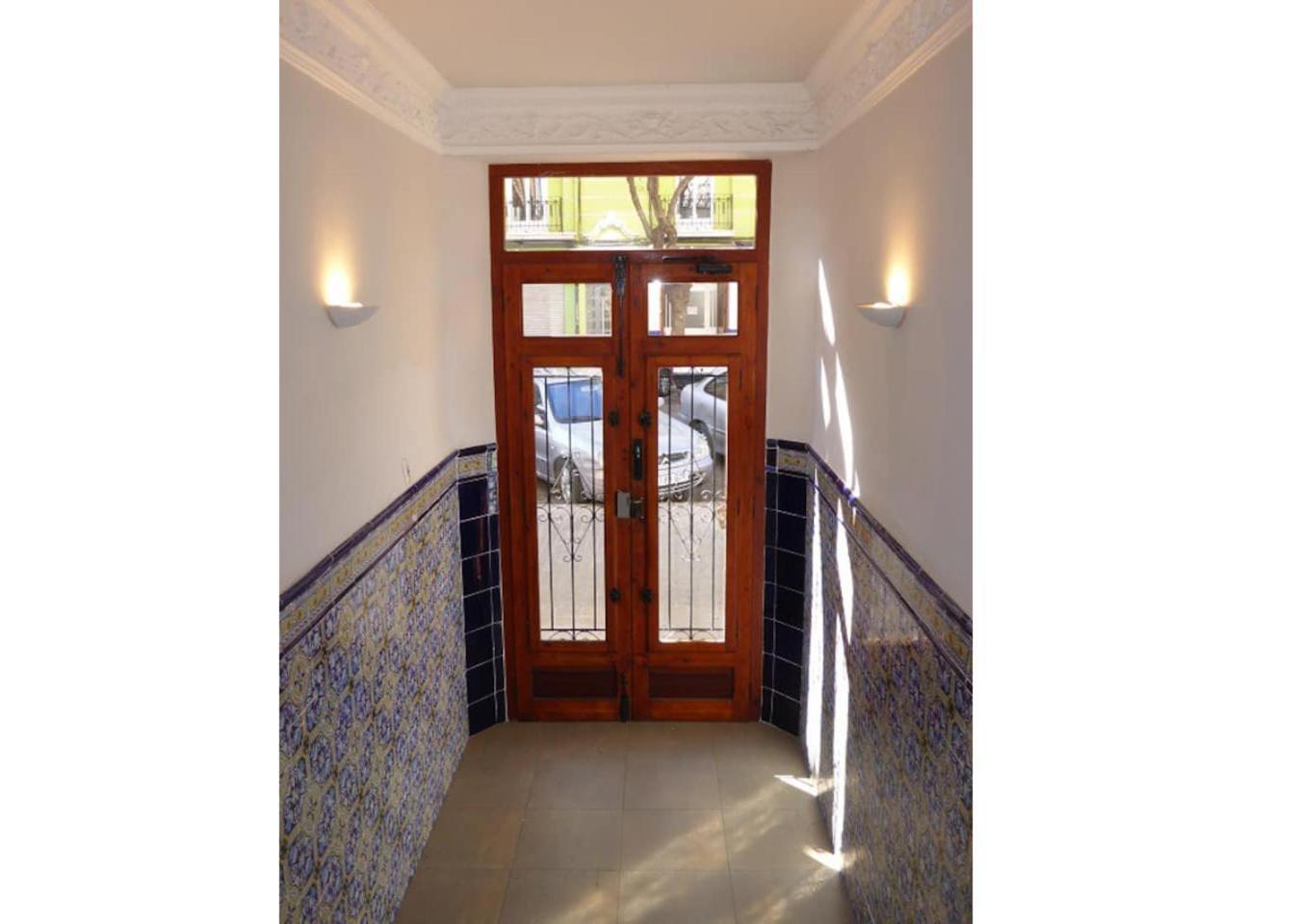 Classic City Apartment Valencia Bagian luar foto